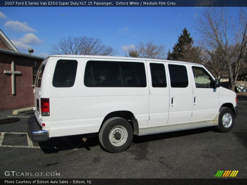  2007 E Series Van E350 Super Duty XLT 15 Passenger Oxford White