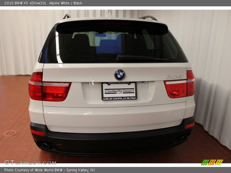 Alpine White / Black 2010 BMW X5 xDrive30i