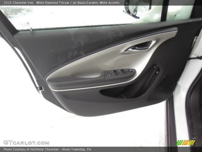 White Diamond Tricoat / Jet Black/Ceramic White Accents 2013 Chevrolet Volt