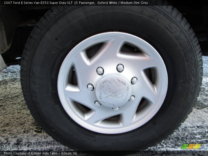  2007 E Series Van E350 Super Duty XLT 15 Passenger Wheel
