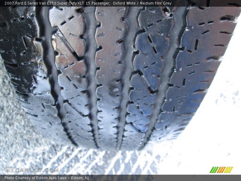 Oxford White / Medium Flint Grey 2007 Ford E Series Van E350 Super Duty XLT 15 Passenger