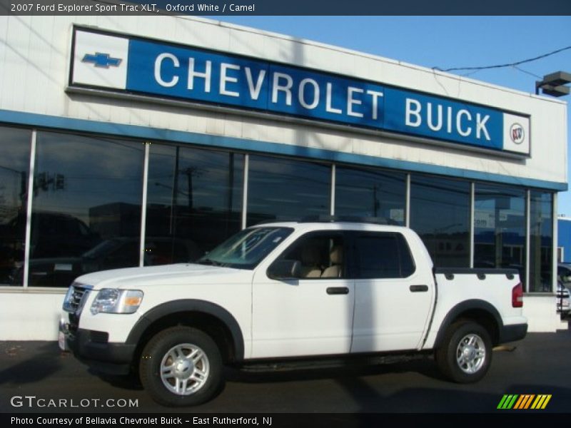 Oxford White / Camel 2007 Ford Explorer Sport Trac XLT