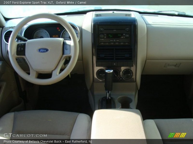 Oxford White / Camel 2007 Ford Explorer Sport Trac XLT