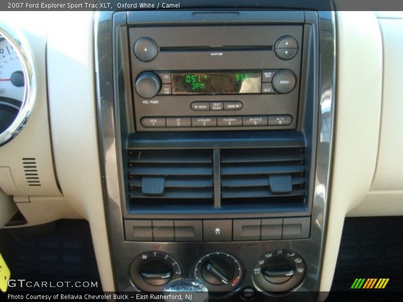 Controls of 2007 Explorer Sport Trac XLT
