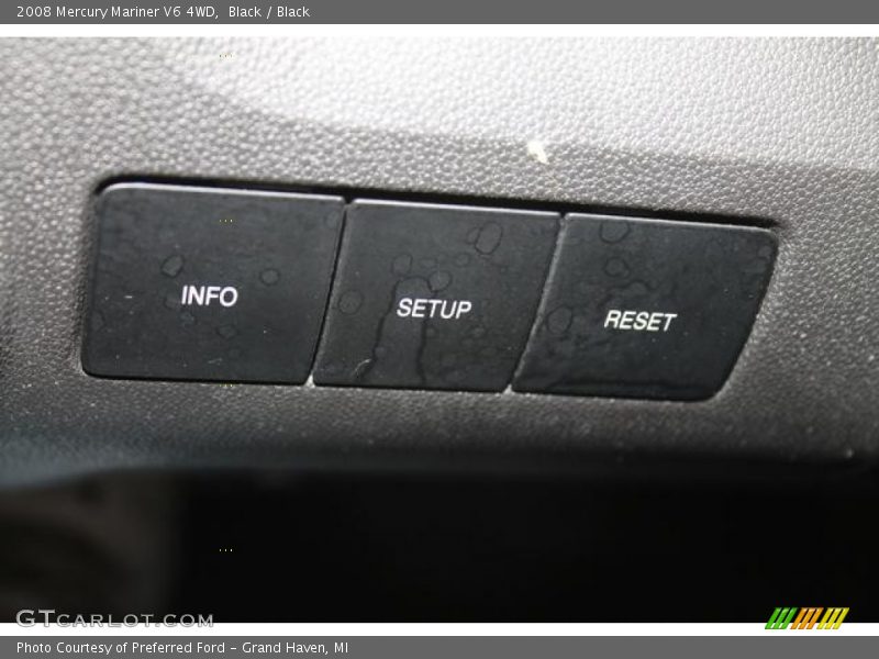 Black / Black 2008 Mercury Mariner V6 4WD