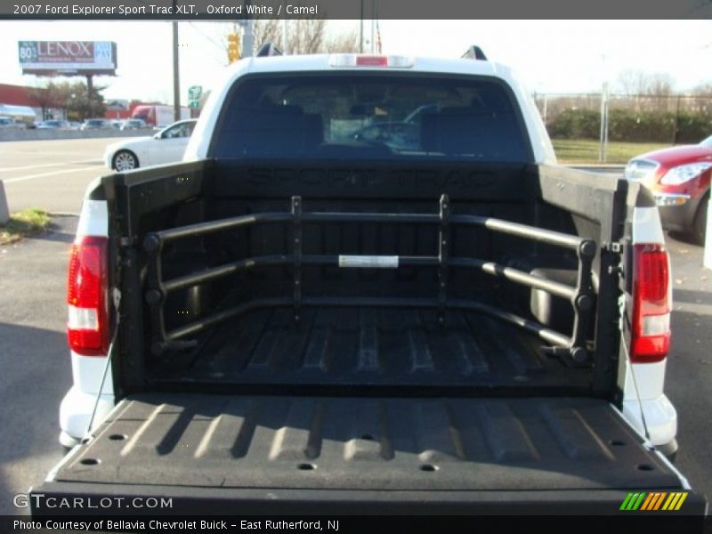 Oxford White / Camel 2007 Ford Explorer Sport Trac XLT