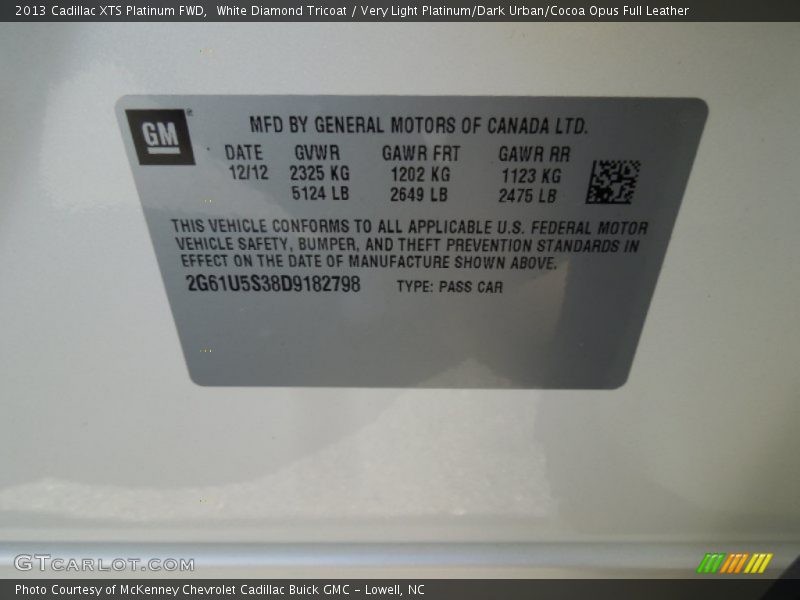 White Diamond Tricoat / Very Light Platinum/Dark Urban/Cocoa Opus Full Leather 2013 Cadillac XTS Platinum FWD