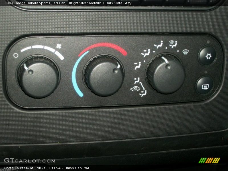 Controls of 2004 Dakota Sport Quad Cab