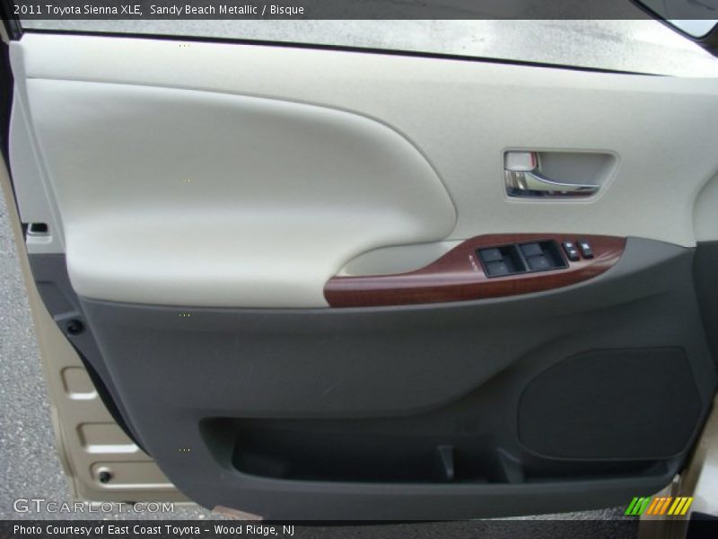 Sandy Beach Metallic / Bisque 2011 Toyota Sienna XLE