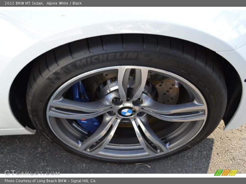 Alpine White / Black 2013 BMW M5 Sedan