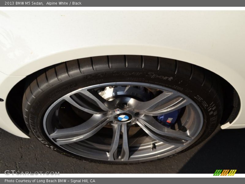 Alpine White / Black 2013 BMW M5 Sedan