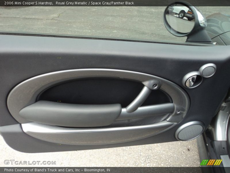 Door Panel of 2006 Cooper S Hardtop