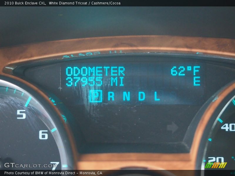 White Diamond Tricoat / Cashmere/Cocoa 2010 Buick Enclave CXL