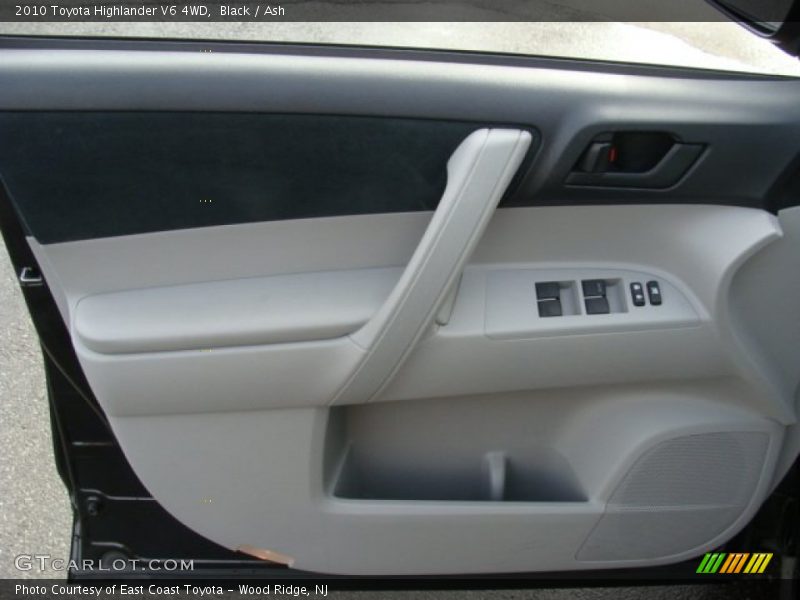 Black / Ash 2010 Toyota Highlander V6 4WD