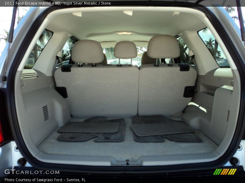  2011 Escape Hybrid 4WD Trunk