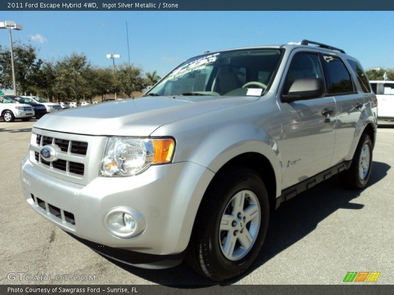 Front 3/4 View of 2011 Escape Hybrid 4WD