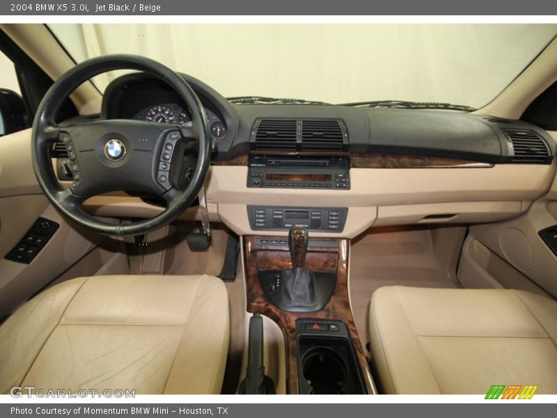 Dashboard of 2004 X5 3.0i