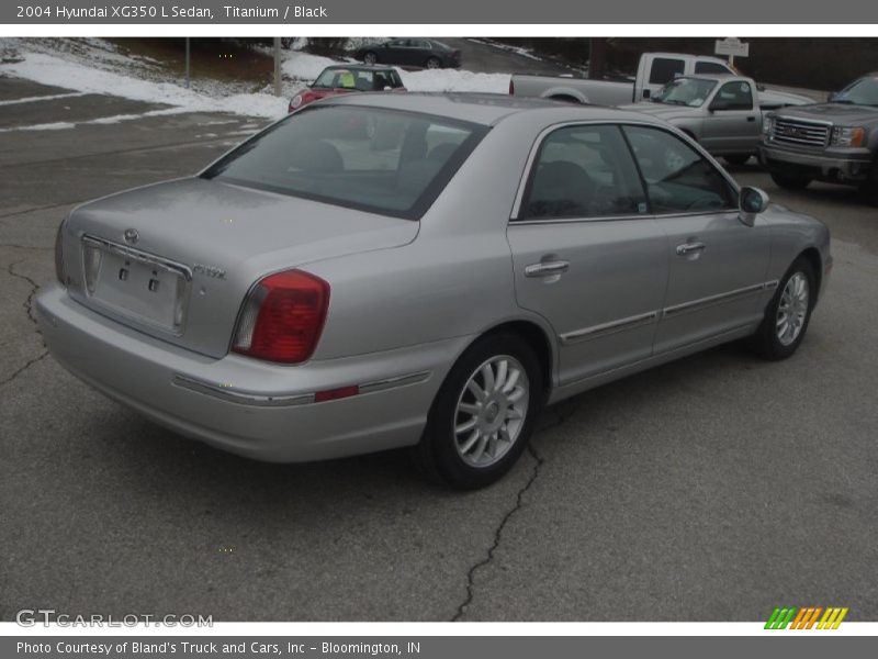 Titanium / Black 2004 Hyundai XG350 L Sedan