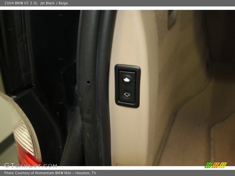 Jet Black / Beige 2004 BMW X5 3.0i