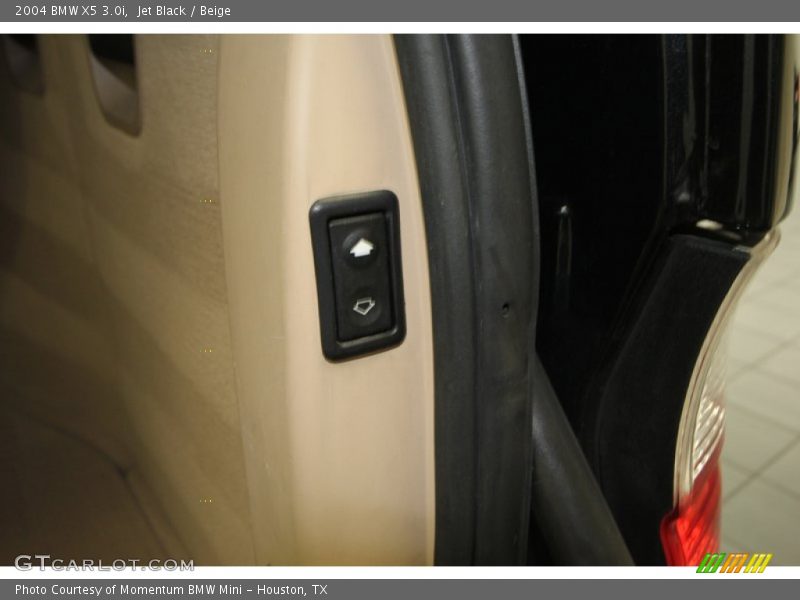 Jet Black / Beige 2004 BMW X5 3.0i