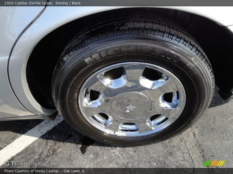 Sterling / Black 2000 Cadillac DeVille Sedan