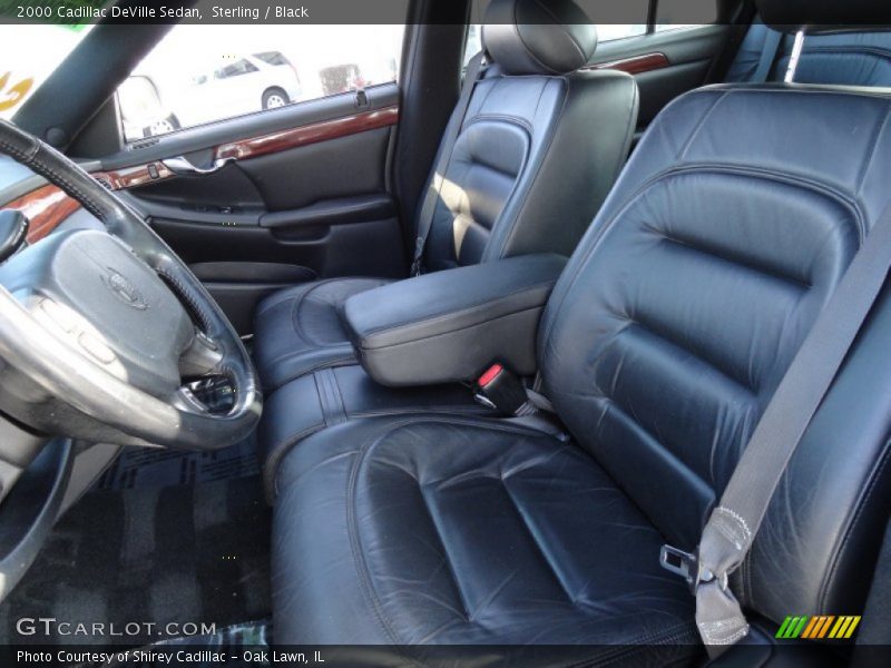 Sterling / Black 2000 Cadillac DeVille Sedan