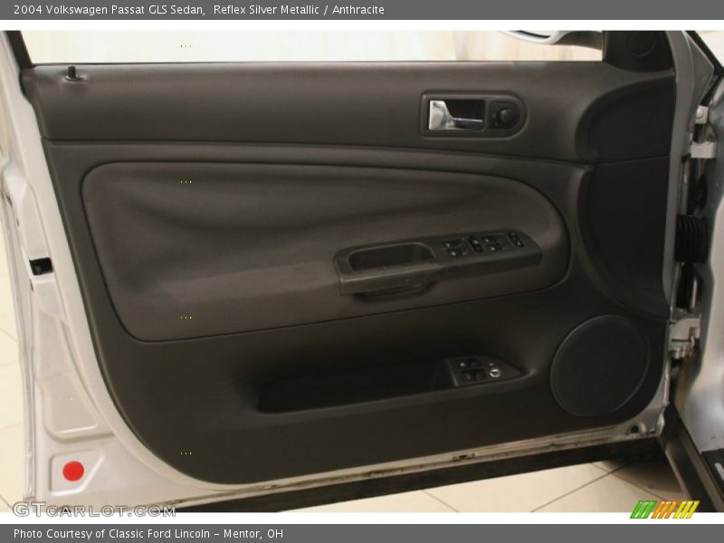 Reflex Silver Metallic / Anthracite 2004 Volkswagen Passat GLS Sedan