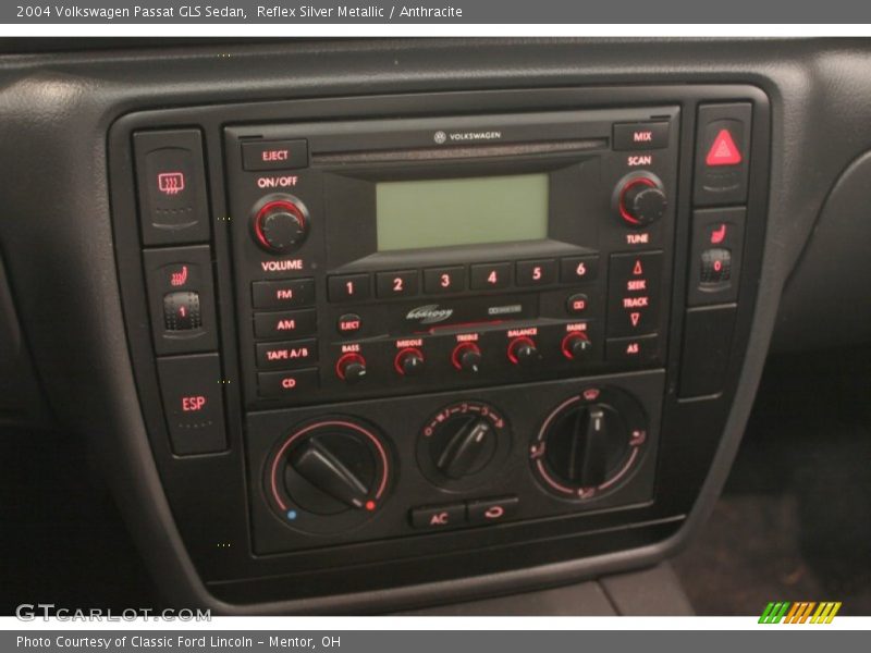 Reflex Silver Metallic / Anthracite 2004 Volkswagen Passat GLS Sedan