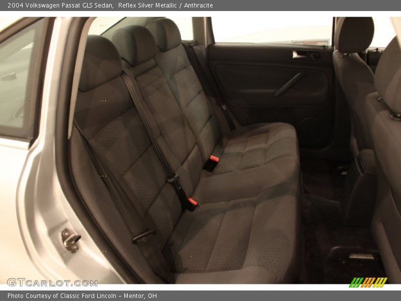 Reflex Silver Metallic / Anthracite 2004 Volkswagen Passat GLS Sedan