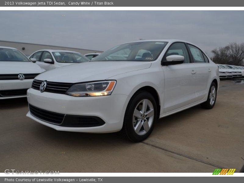Candy White / Titan Black 2013 Volkswagen Jetta TDI Sedan