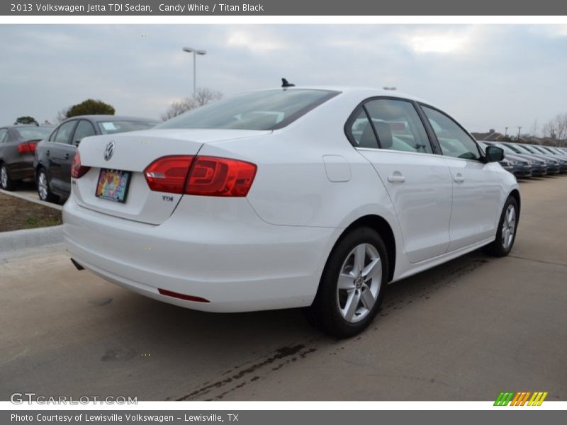 Candy White / Titan Black 2013 Volkswagen Jetta TDI Sedan