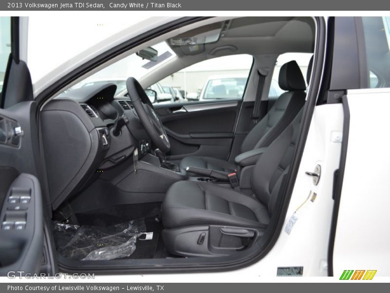 Candy White / Titan Black 2013 Volkswagen Jetta TDI Sedan