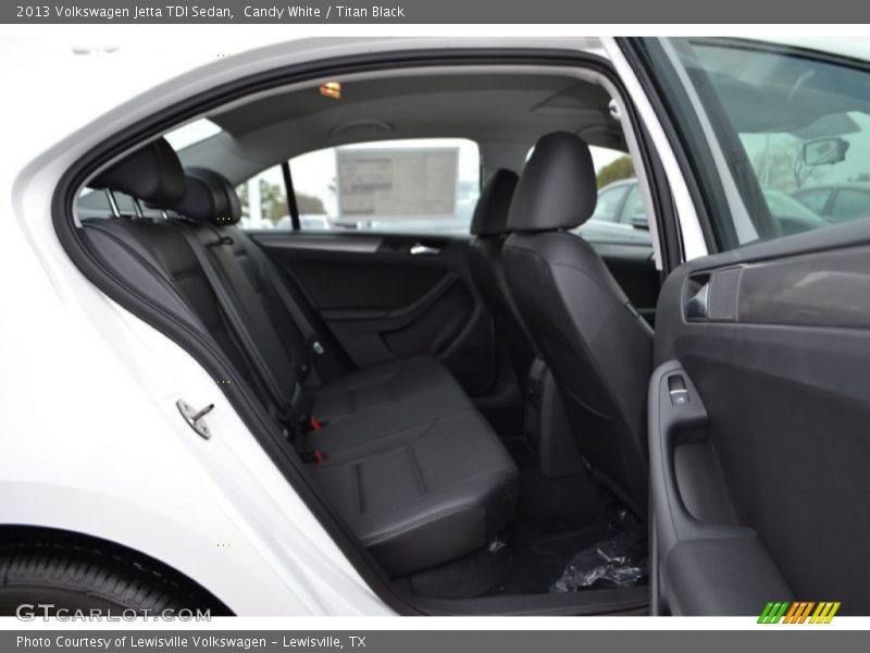 Candy White / Titan Black 2013 Volkswagen Jetta TDI Sedan