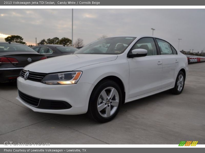 Candy White / Cornsilk Beige 2013 Volkswagen Jetta TDI Sedan