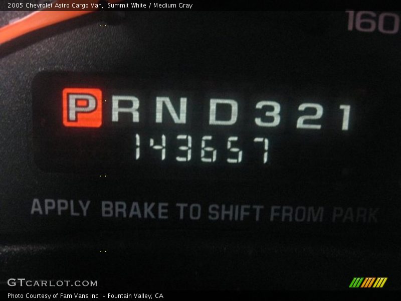 Summit White / Medium Gray 2005 Chevrolet Astro Cargo Van