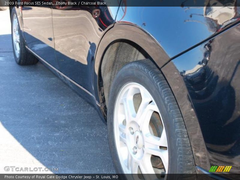 Ebony Black / Charcoal Black 2009 Ford Focus SES Sedan