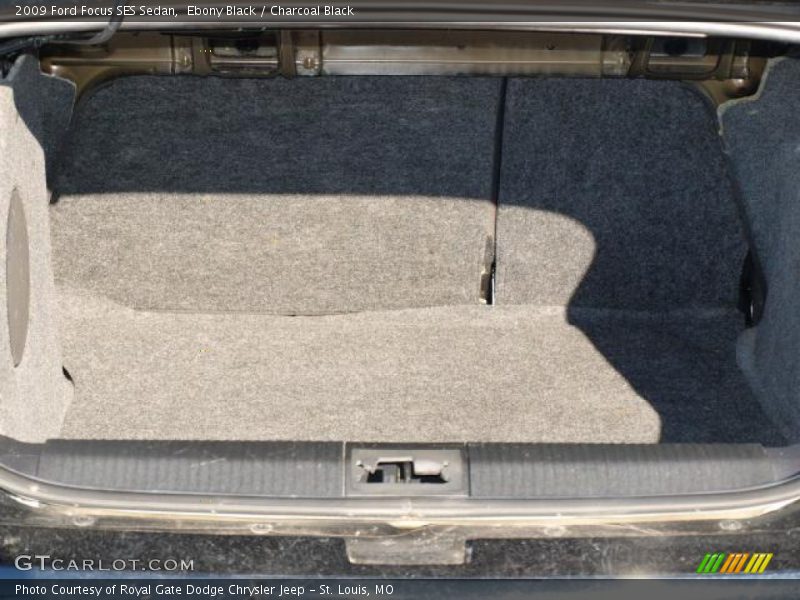 Ebony Black / Charcoal Black 2009 Ford Focus SES Sedan