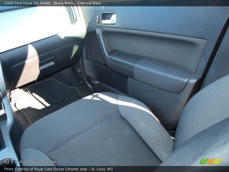 Ebony Black / Charcoal Black 2009 Ford Focus SES Sedan