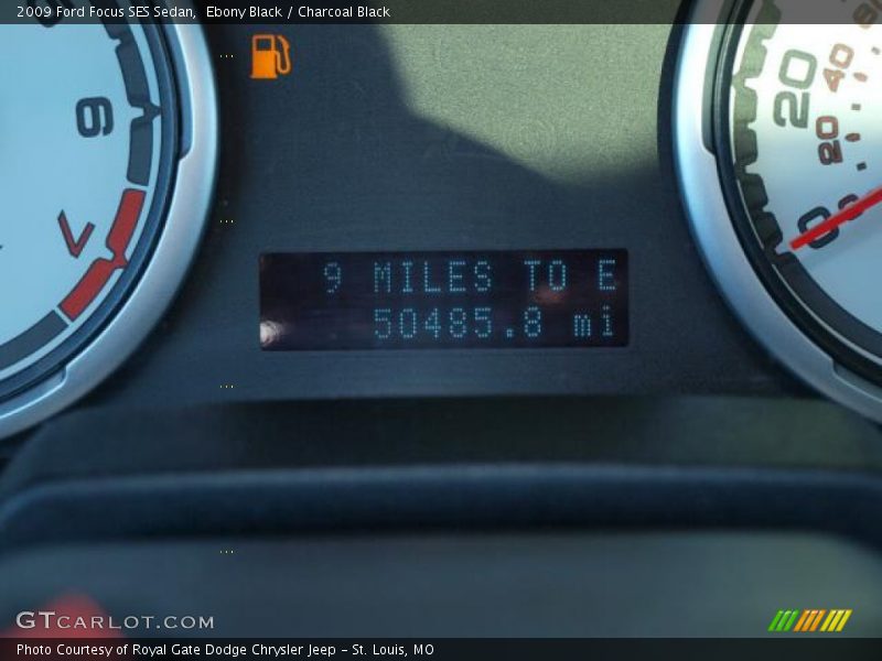 Ebony Black / Charcoal Black 2009 Ford Focus SES Sedan