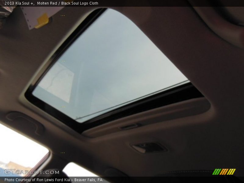 Molten Red / Black Soul Logo Cloth 2013 Kia Soul +