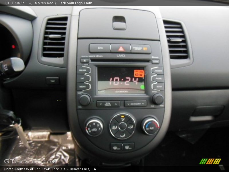 Molten Red / Black Soul Logo Cloth 2013 Kia Soul +