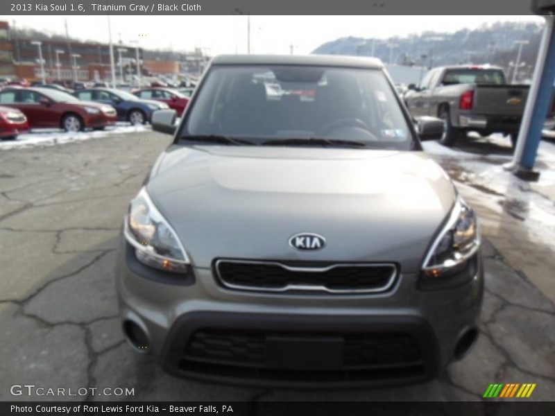 Titanium Gray / Black Cloth 2013 Kia Soul 1.6