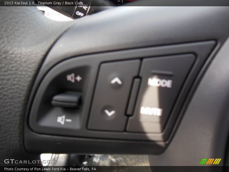 Titanium Gray / Black Cloth 2013 Kia Soul 1.6