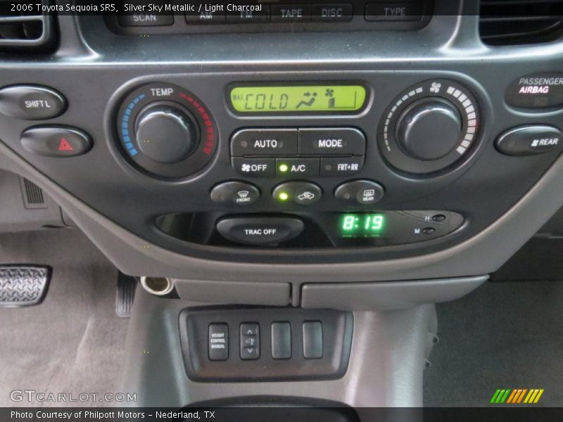 Controls of 2006 Sequoia SR5