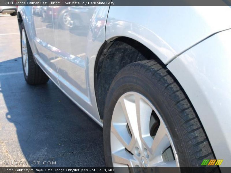 Bright Silver Metallic / Dark Slate Gray 2011 Dodge Caliber Heat