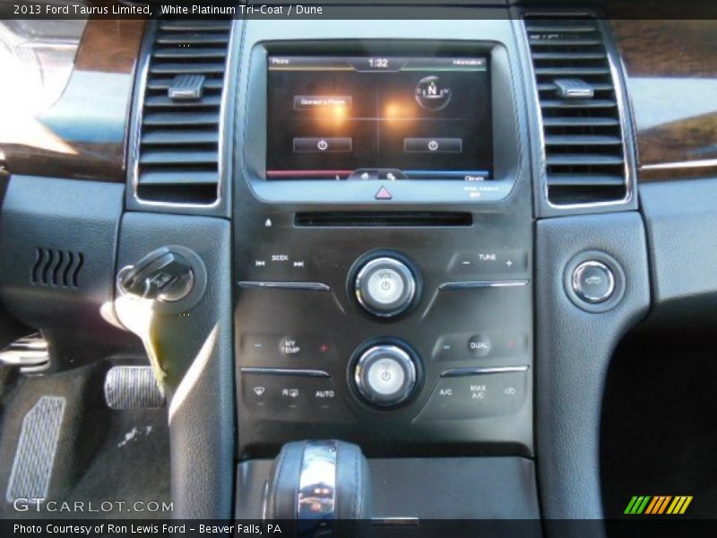 White Platinum Tri-Coat / Dune 2013 Ford Taurus Limited