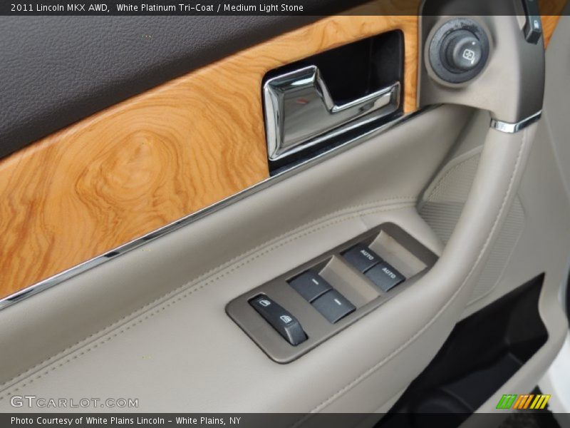 Controls of 2011 MKX AWD