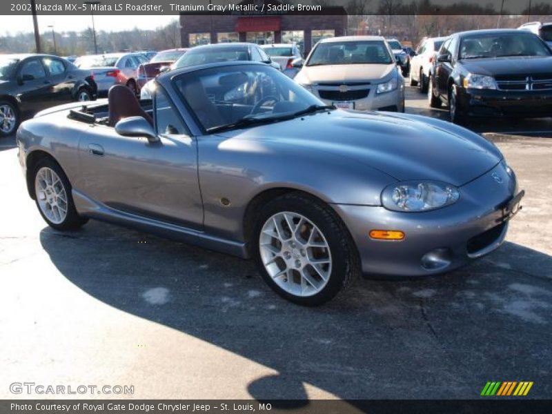 Front 3/4 View of 2002 MX-5 Miata LS Roadster