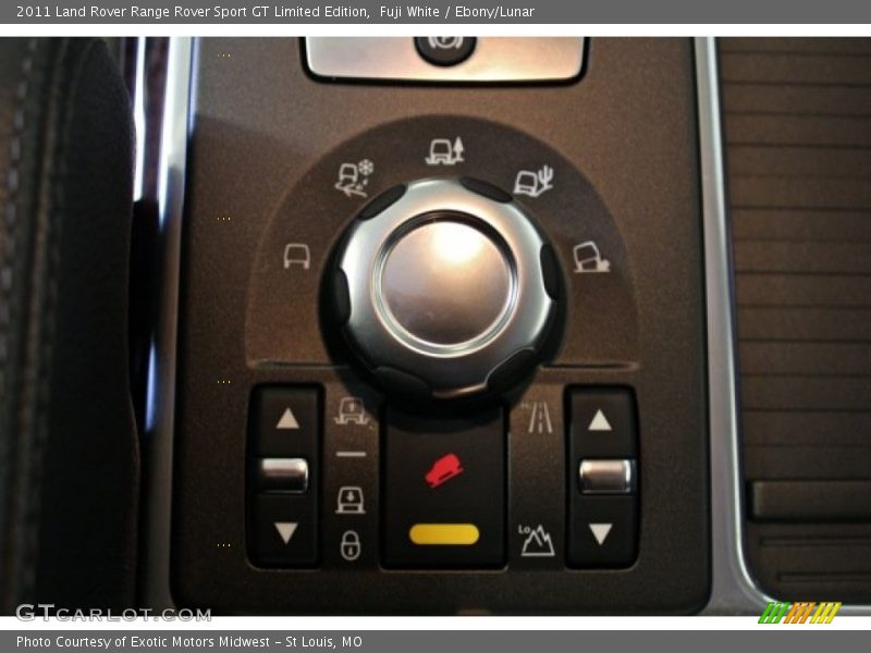 Controls of 2011 Range Rover Sport GT Limited Edition