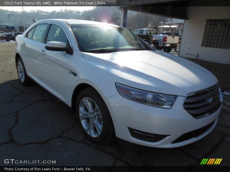 White Platinum Tri-Coat / Dune 2013 Ford Taurus SEL AWD